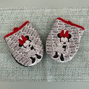 Minnie Mouse Oven Mittens